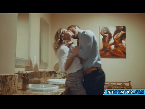 ❤️ Kapag ang isang busty blonde seduces sa isang pampublikong banyo ❤ Russian porn sa tl.porn-93.ru ❌❤